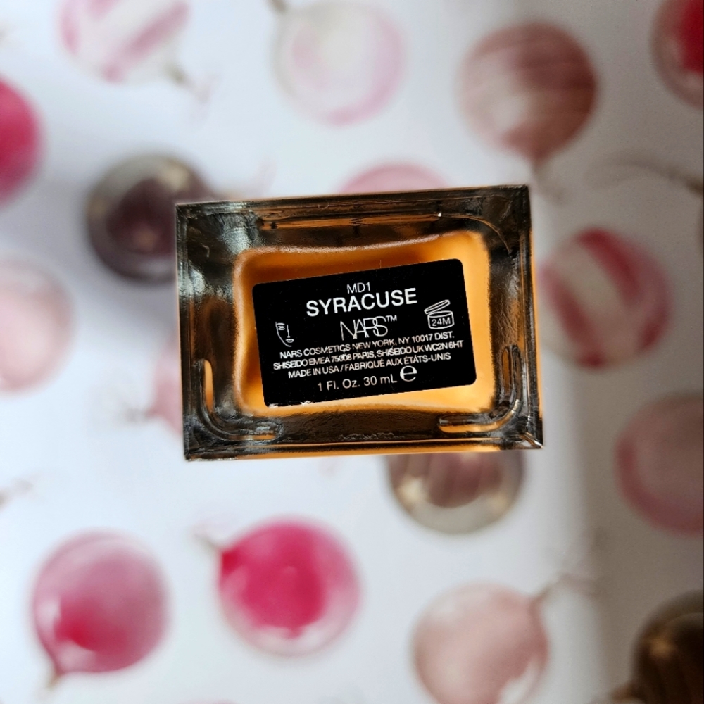 NARS LIGHT REFLECTING FOUNDATION - Picture 2 of 2